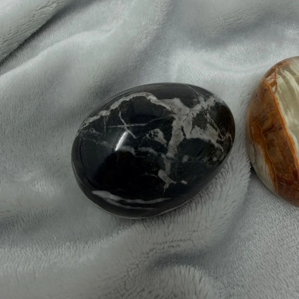 Vintage‎ Polished Stone Marble Onyx Decorative Eggs Black White Brown Set of 2